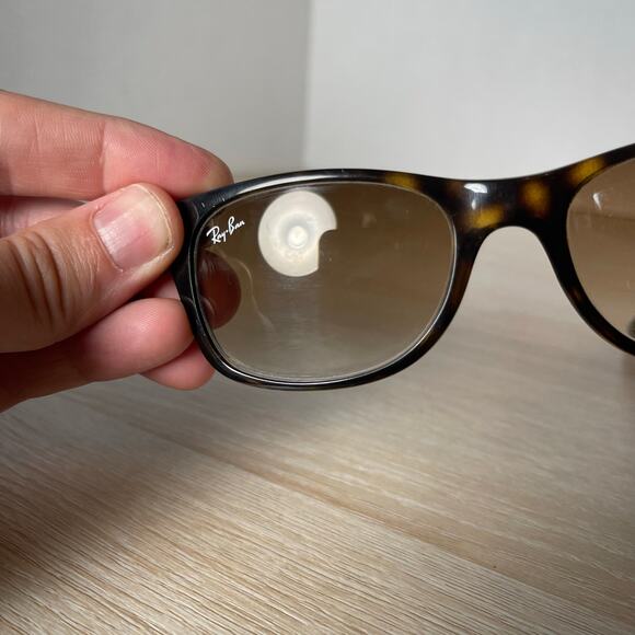 Ray-Ban RB2132 New Wayfarer 710/51 Sunglasses Tortoise 52-18-145 PARTS Italy - Picture 9 of 9